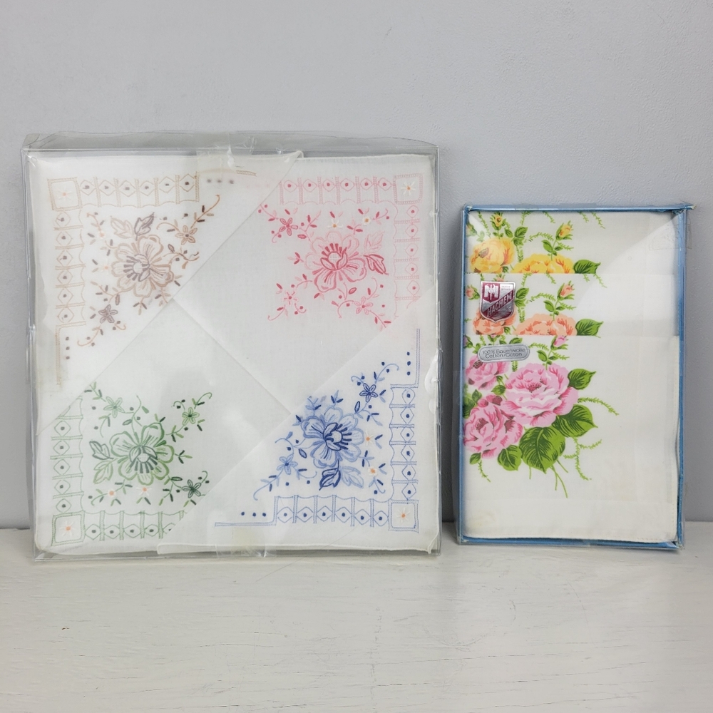 Vintage Embroidered Handkerchief Set Boxed Floral Lace Cotton Hankies 2 Pack
